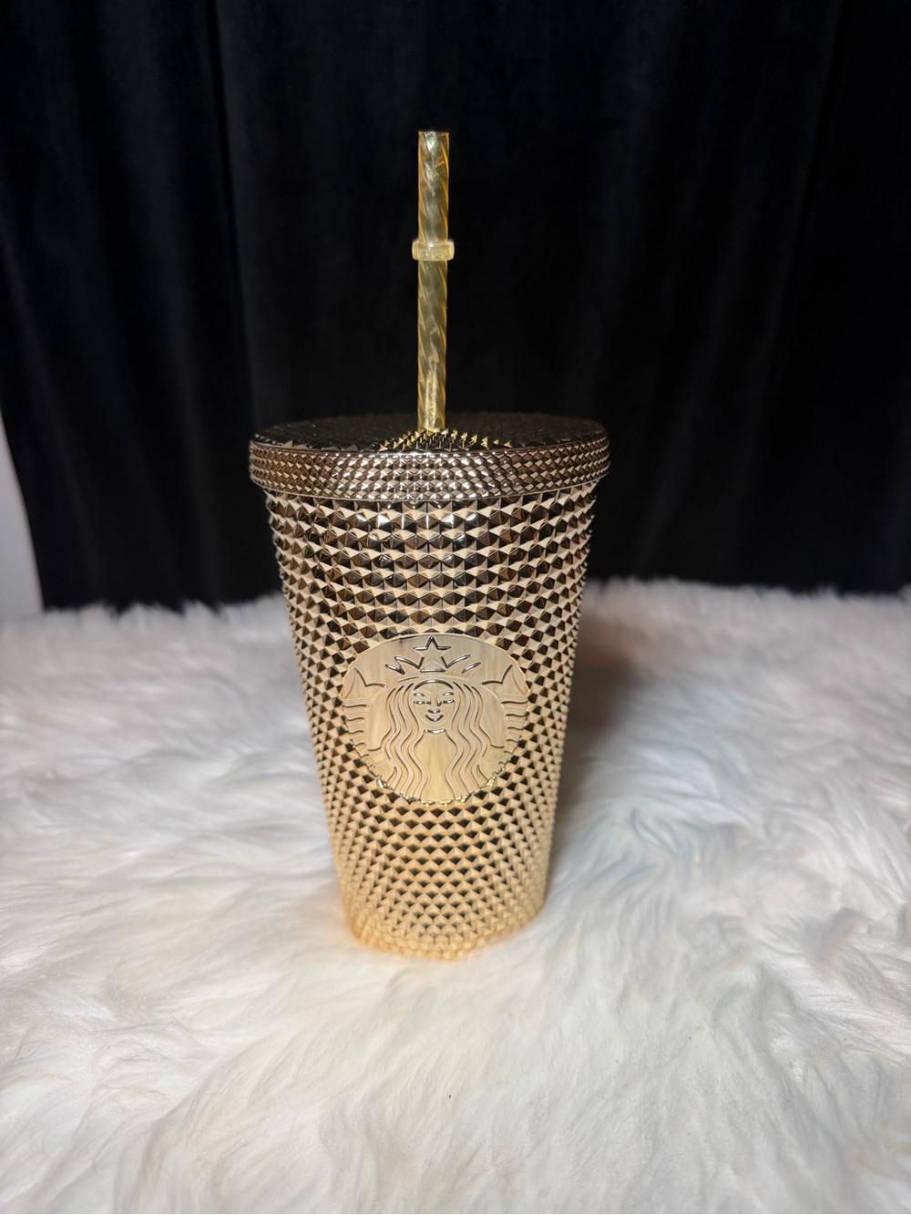 Starbucks Gold Studded Tumbler 16 oz Grande Holiday 2022 Metallic Bling Cold Cup